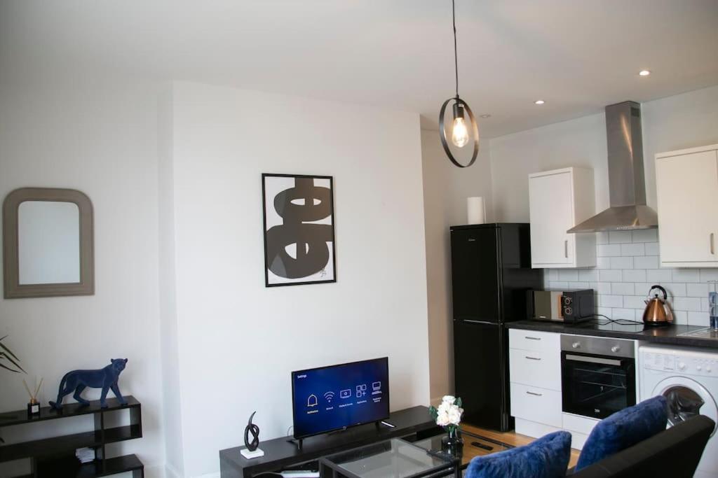 Fortunae'S Cosy Apartment- By Fang Sunderland  Exterior foto