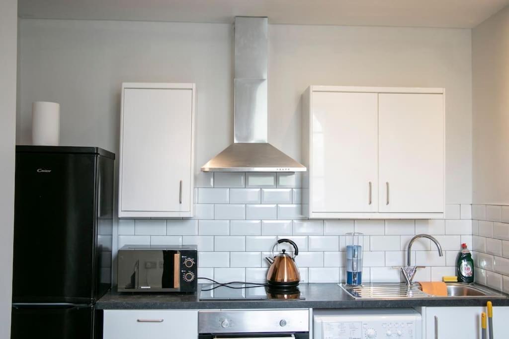 Fortunae'S Cosy Apartment- By Fang Sunderland  Exterior foto